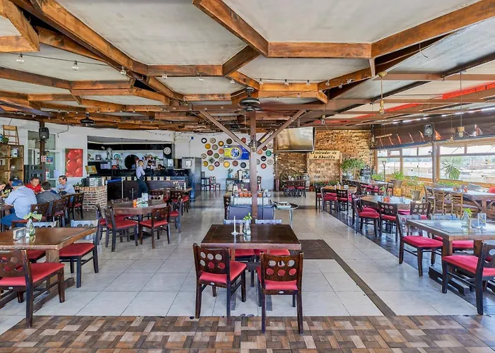 First Inn Hotel & Business